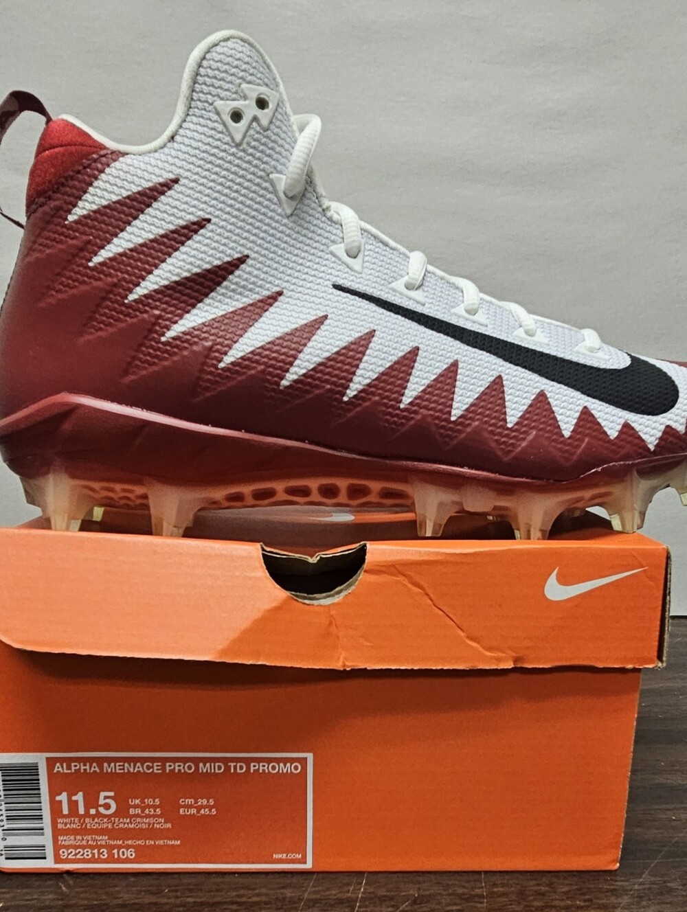 Nike Alpha Menace Pro Mid Foptball Cleats